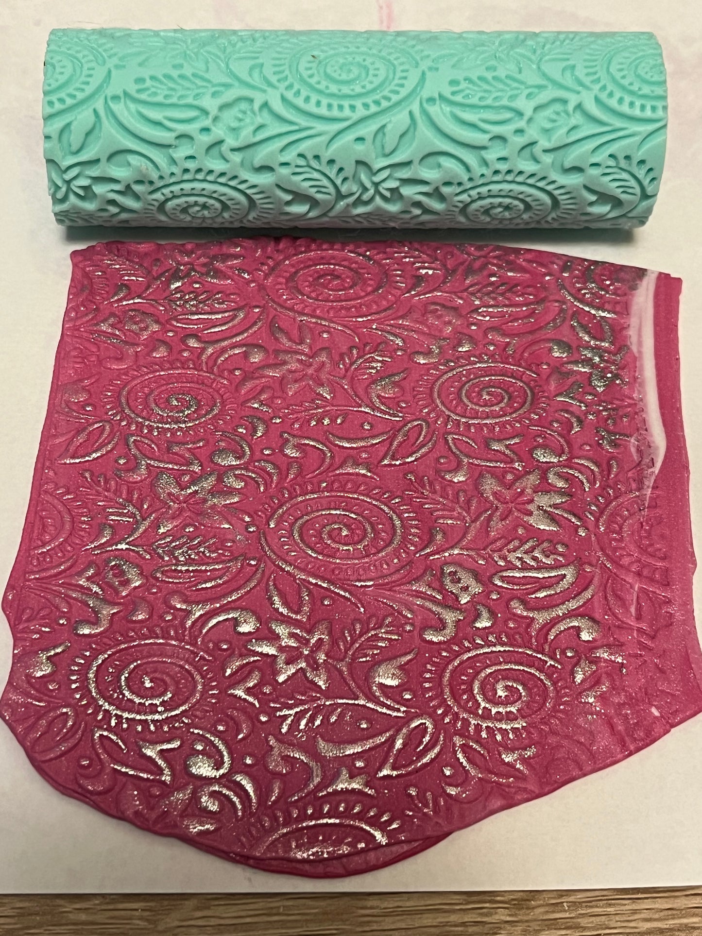 Detail Floral Swirls Roller