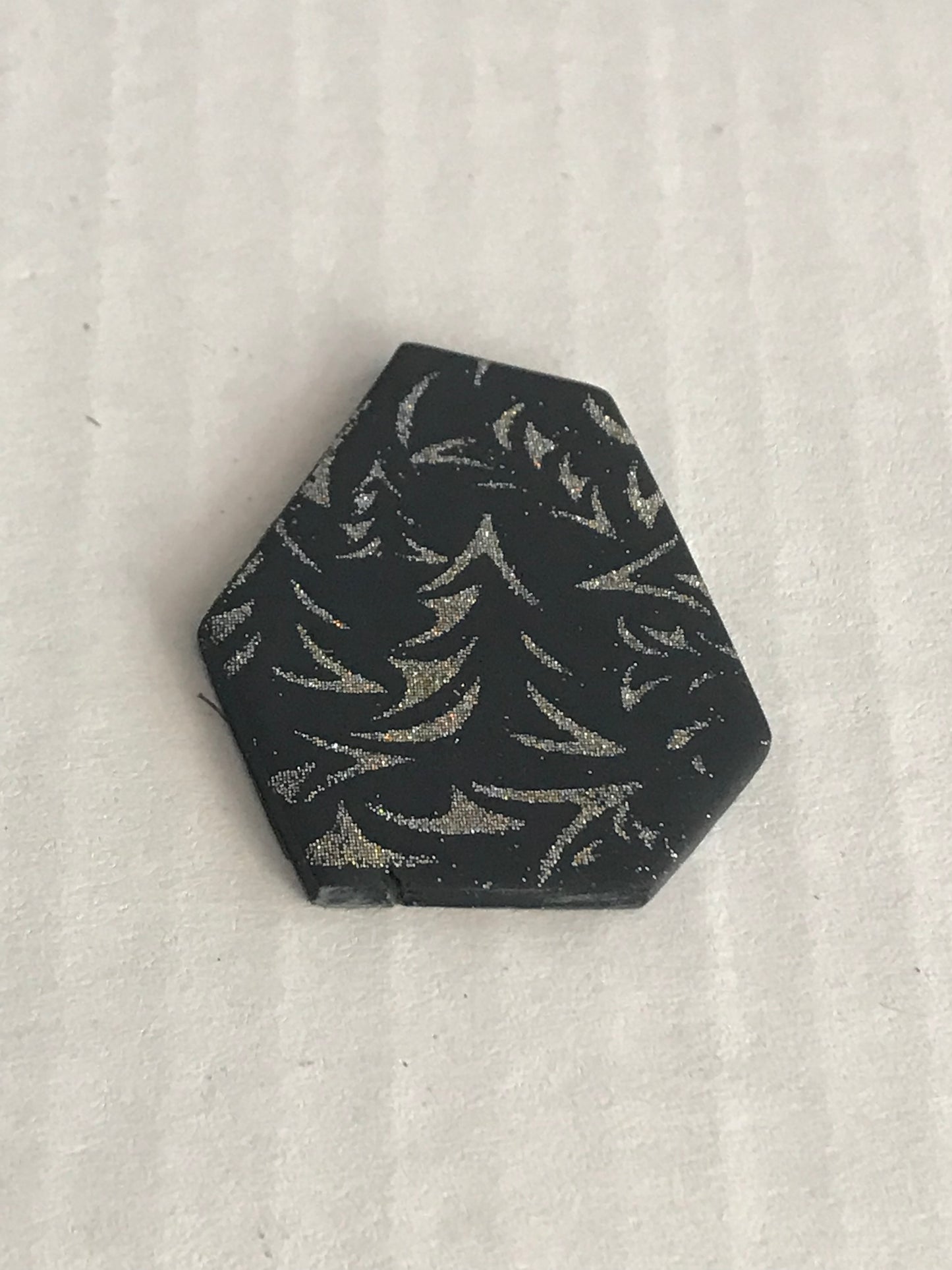 Edgy Geometric