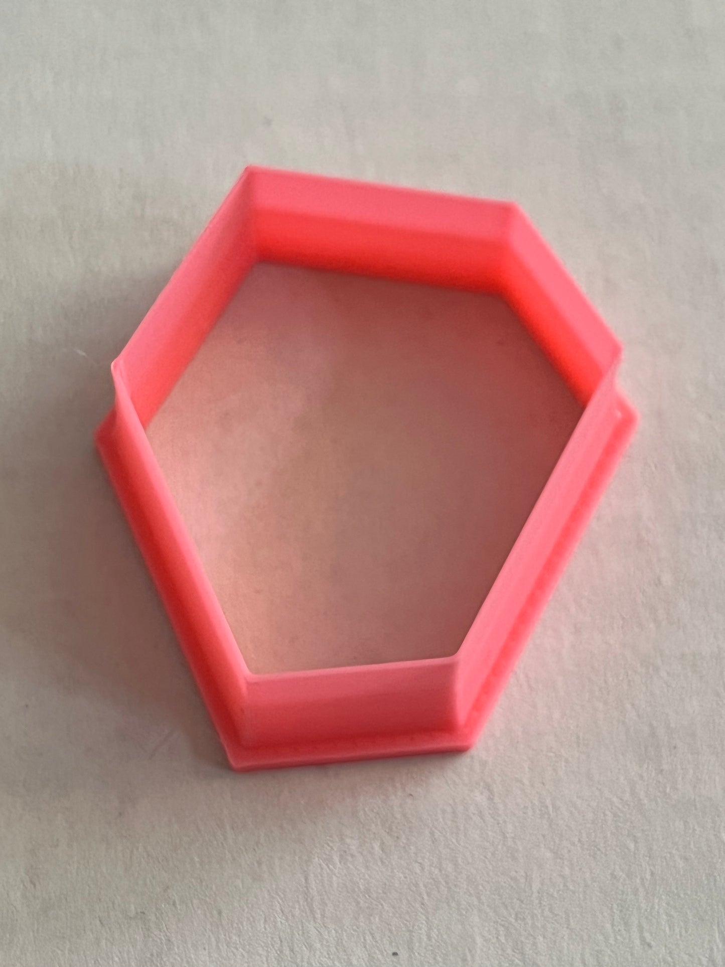 Edgy Geometric