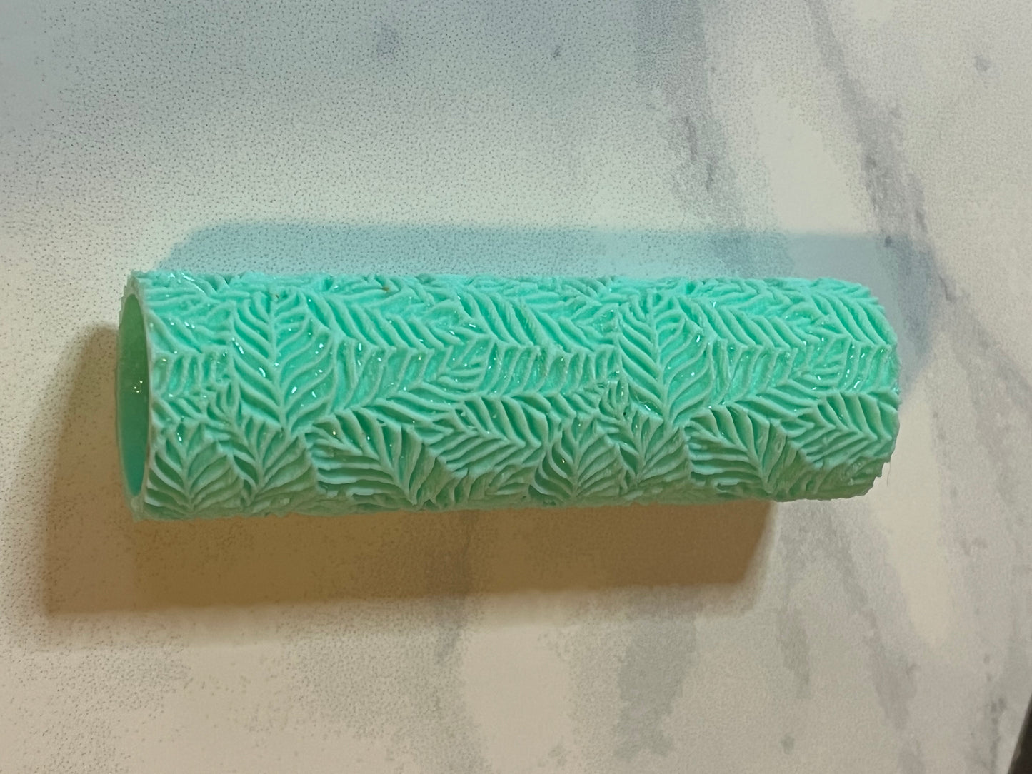 Rolling leaves Roller